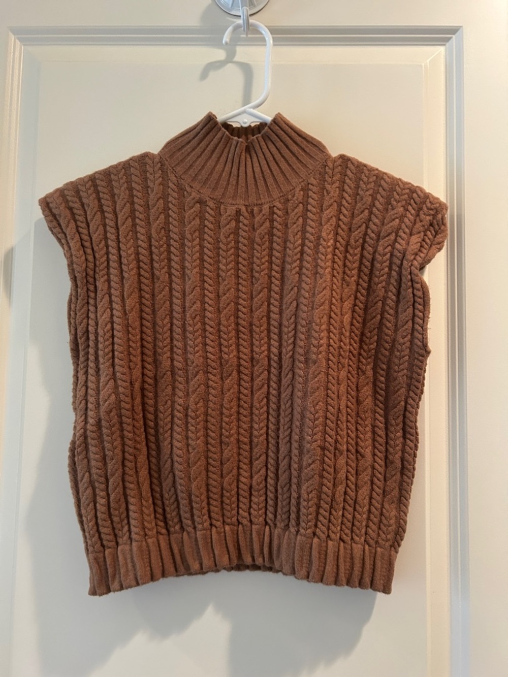 Vigoss Boxy Cropped Mock Neck Cable Herringbone Knit Sleeveless Sweater Vest  S